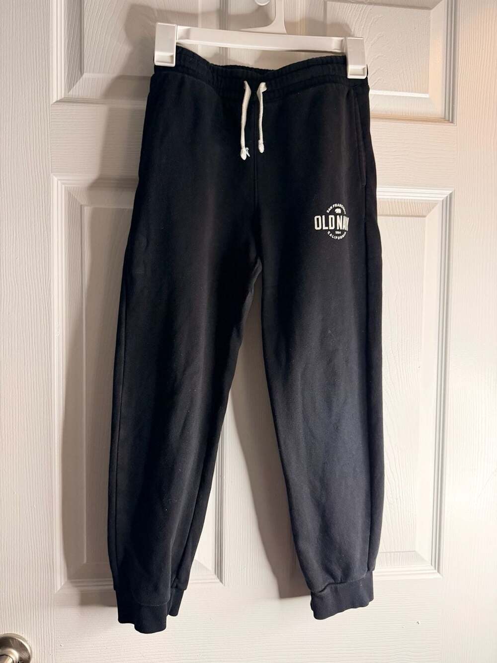 Old Navy Jogger Sweatpants Size L (10-12) Black Logo Graphic